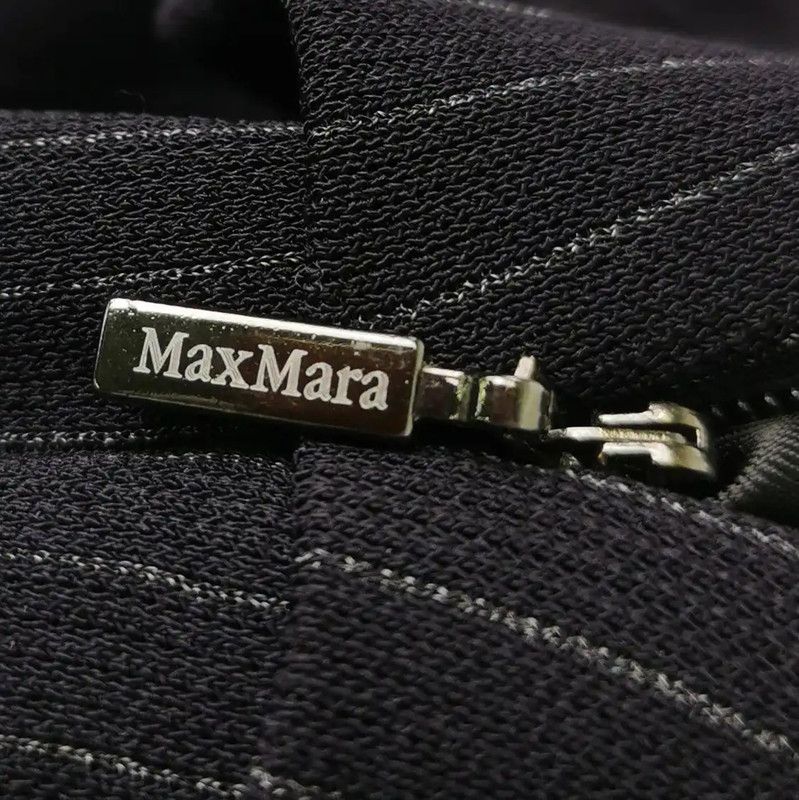 Max Mara MaxMara Elegant Knitted Dress in Deep Blue 0089 Size M / US 6-8 / IT 42-44 - 3 Thumbnail