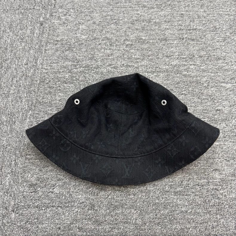Louis Vuitton Louis Vuitton Reversible Monogram Bucket Hat - dmc Size ONE SIZE - 6 Thumbnail