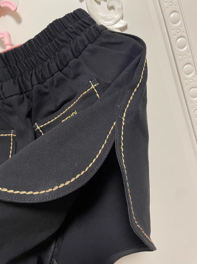 Fendi Fendi Shorts with Back Pocket Logo - dmc Size US 30 / EU 46 - 4 Thumbnail
