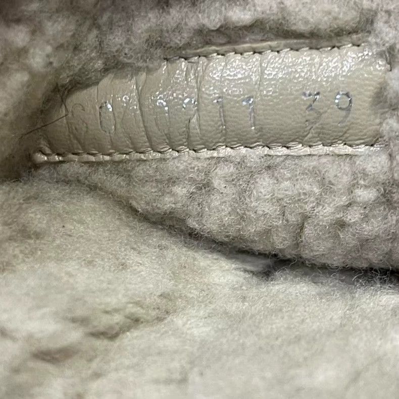 Louis Vuitton Louis Vuitton Teddy Slippers - dmc Size US 7 / EU 40 - 8 Thumbnail