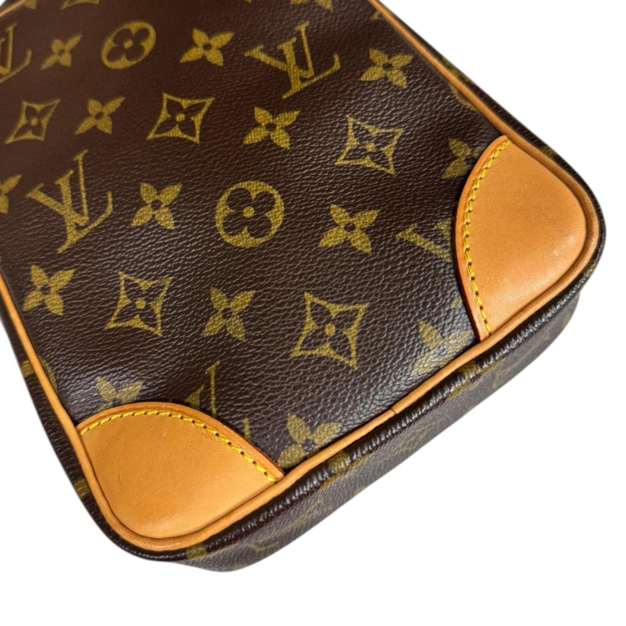 Louis Vuitton Louis Vuitton Danube Monogram Shoulder Bag in Canvas, M45266, Brown, Women's, LOUIS VUITTON Size ONE SIZE - 8 Thumbnail