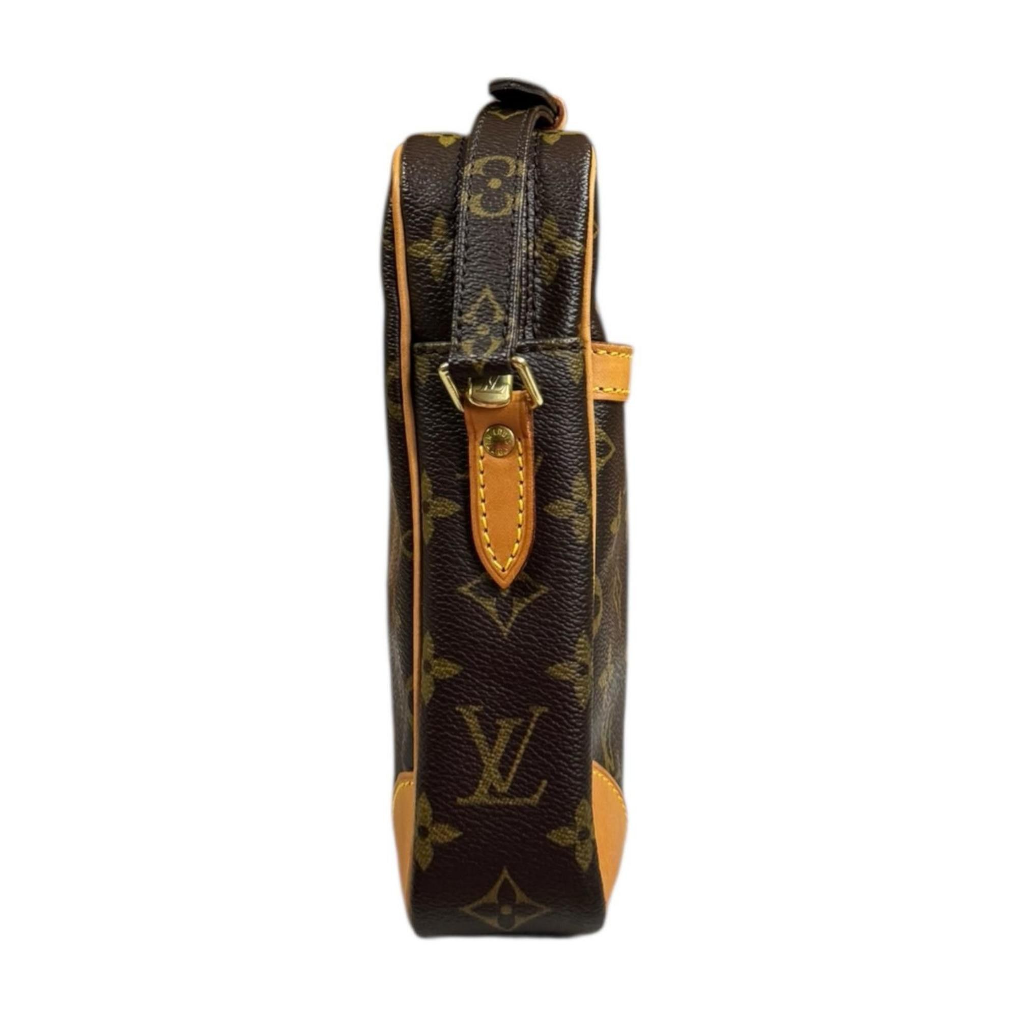 Louis Vuitton Louis Vuitton Danube Monogram Shoulder Bag in Canvas, M45266, Brown, Women's, LOUIS VUITTON Size ONE SIZE - 4 Thumbnail