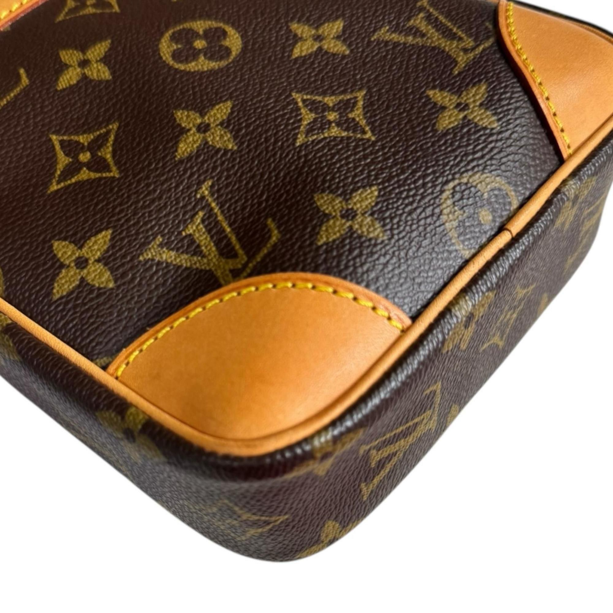Louis Vuitton Louis Vuitton Danube Monogram Shoulder Bag in Canvas, M45266, Brown, Women's, LOUIS VUITTON Size ONE SIZE - 7 Thumbnail