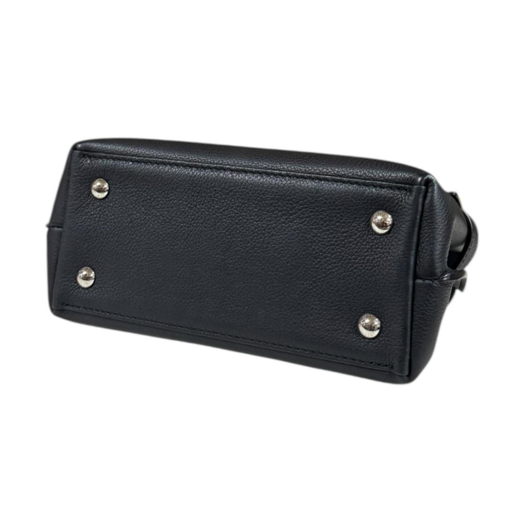 Louis Vuitton Louis Vuitton Lock Me Ever MINI Shoulder Bag, Leather, M20997, Black, Women's, LOUIS VUITTON Size ONE SIZE - 5 Thumbnail