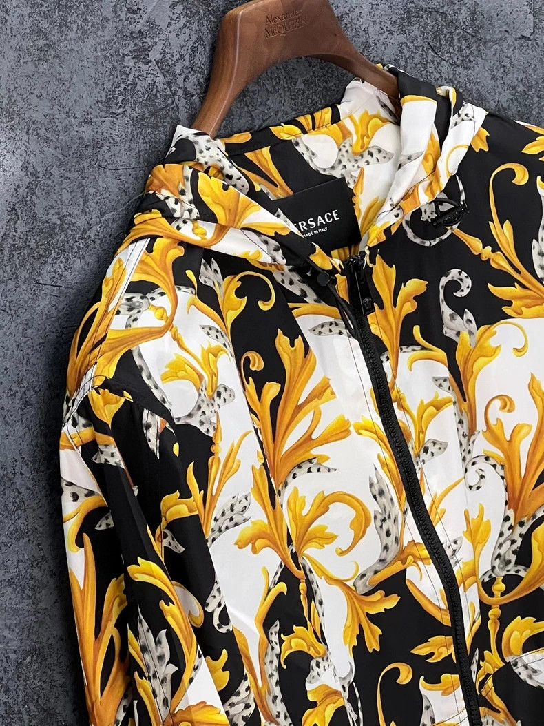 Versace VERSACE Floral Print Hooded Jacket - dmc Size US M / EU 48-50 / 2 - 6 Thumbnail
