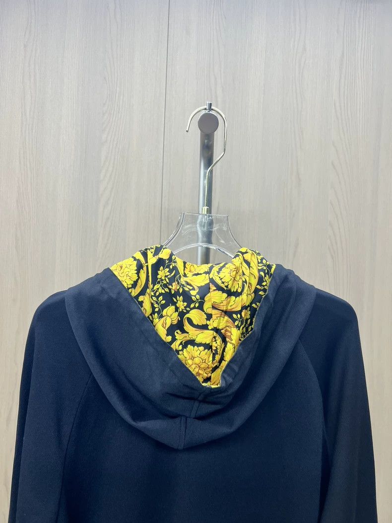 Versace Versace Baroque Hoodie Jacket - dmc Size US M / EU 48-50 / 2 - 5 Thumbnail