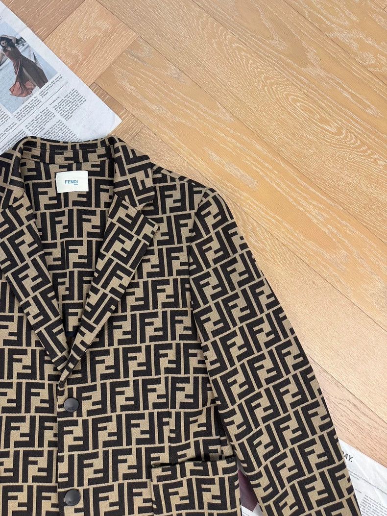 Fendi FENDILOGO - dmc Size US M / EU 48-50 / 2 - 5 Thumbnail