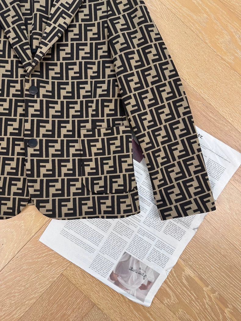 Fendi FENDILOGO - dmc Size US M / EU 48-50 / 2 - 3 Thumbnail