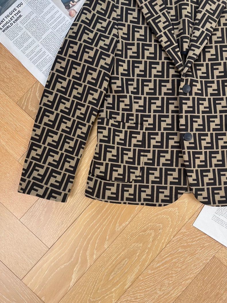 Fendi FENDILOGO - dmc Size US M / EU 48-50 / 2 - 4 Thumbnail