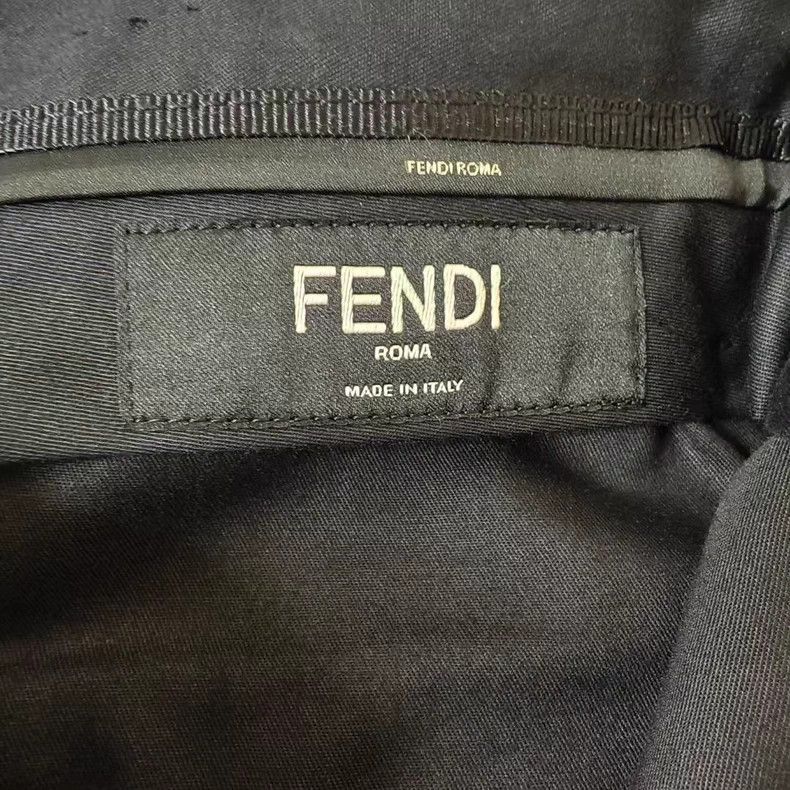 Fendi FENDI Solid Print Straight Casual Shorts - dmc Size US 36 / EU 52 - 3 Thumbnail