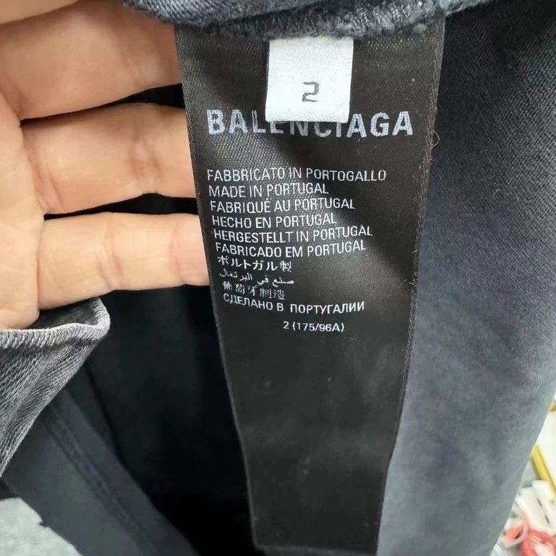 Balenciaga Balenciaga Distressed Double Ring Logo Tee - dmc Size US M / EU 48-50 / 2 - 3 Thumbnail