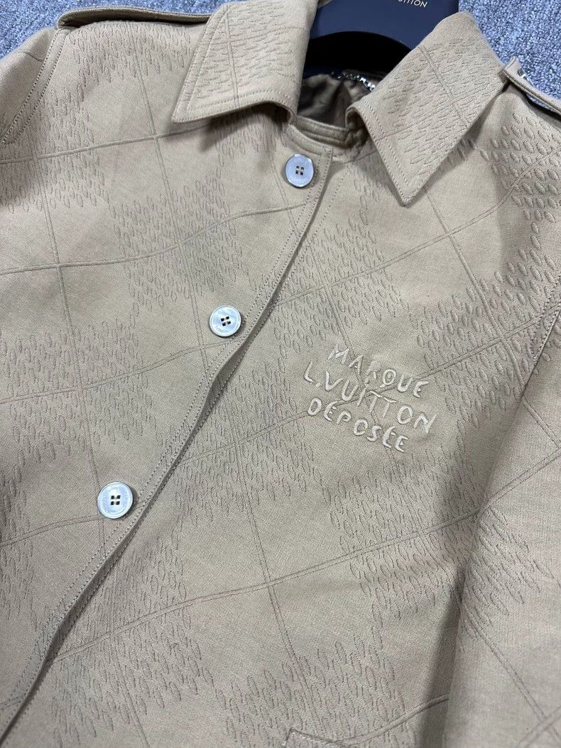 Louis Vuitton LV x Pharrell Beige Logo Long Trench Coat - dmc Size US XXS / EU 40 - 2 Thumbnail