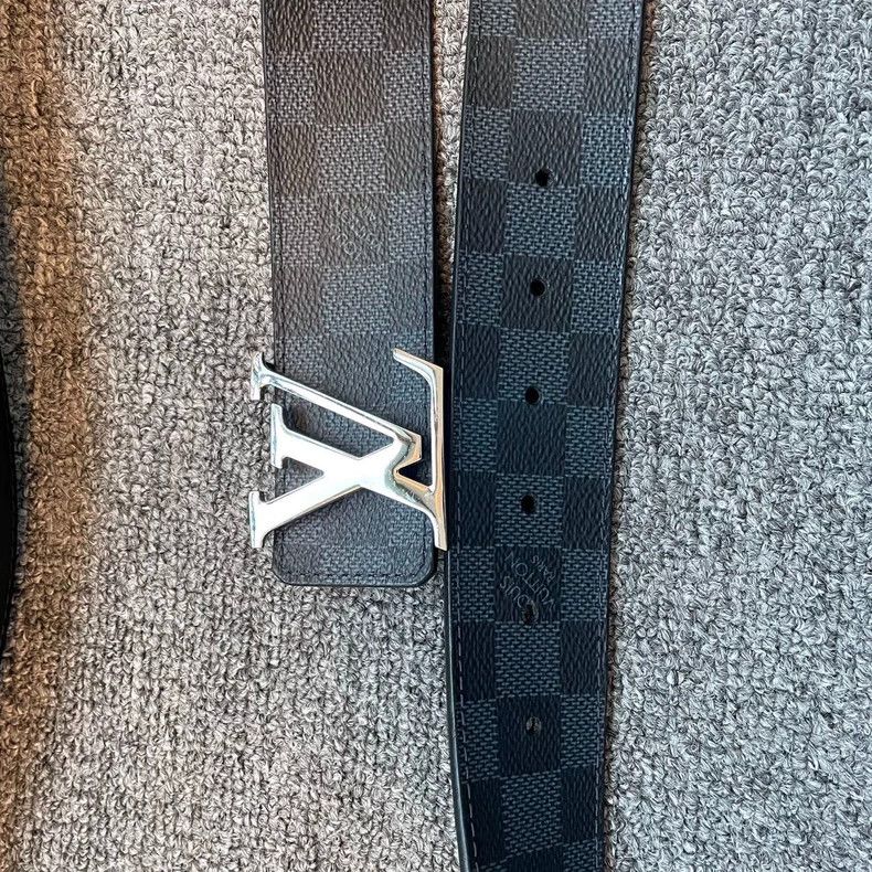 Louis Vuitton LOUIS VUITTON Initiales Leather Belt - dmc Size ONE SIZE - 4 Thumbnail