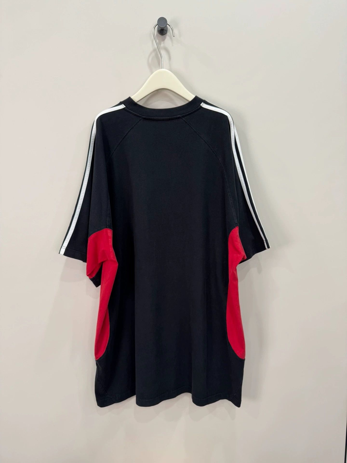 Balenciaga Balenciaga Adidas Black Red Short Sleeve - dmc Size US M / EU 48-50 / 2 - 2 Thumbnail