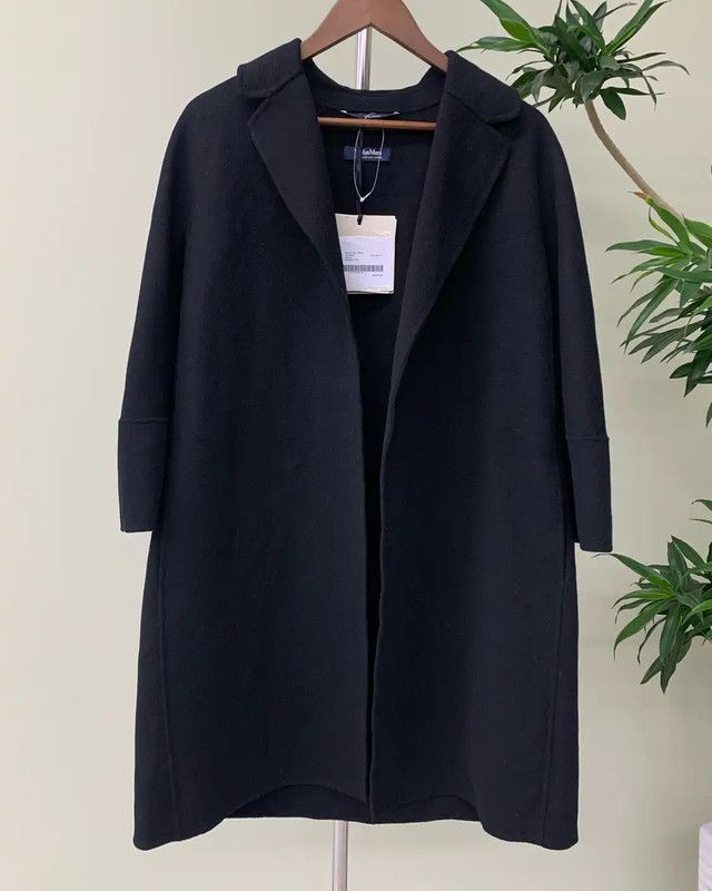 Max Mara MaxMara Elegant Black Coat for Women 0089 Size L / US 10 / IT 46 - 2 Thumbnail
