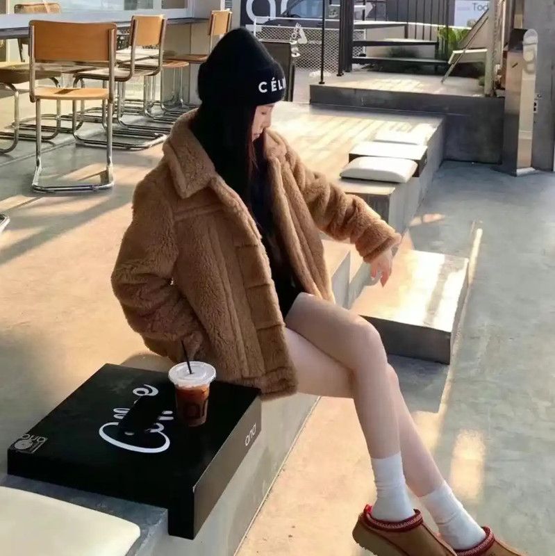 Max Mara MaxMara Camel Short Coat for Women 0089 Size L / US 10 / IT 46 - 5 Thumbnail