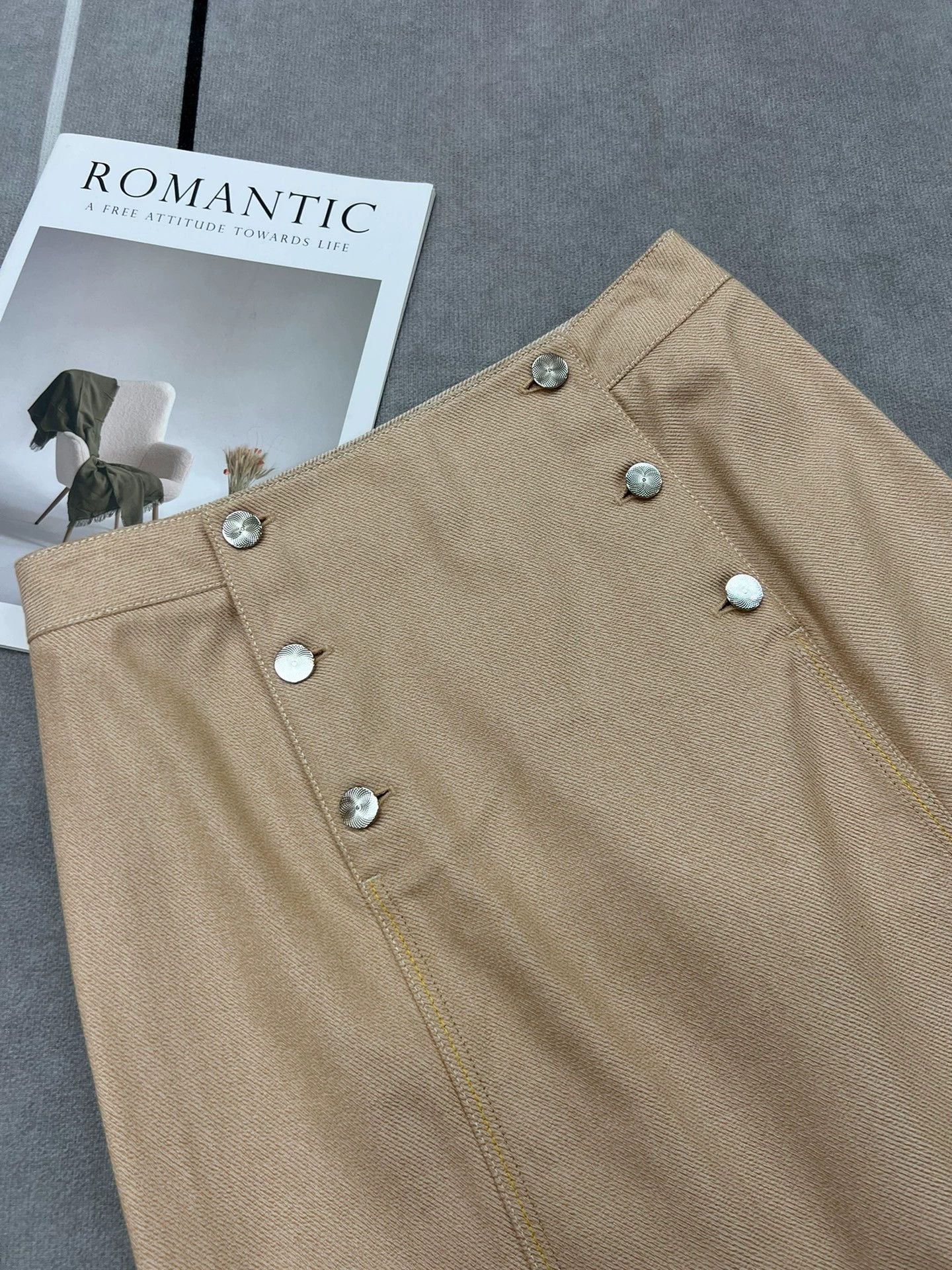 Hermes Hermes Pink Double-Breasted Skirt - dmc Size US 36 / EU 52 - 2 Thumbnail