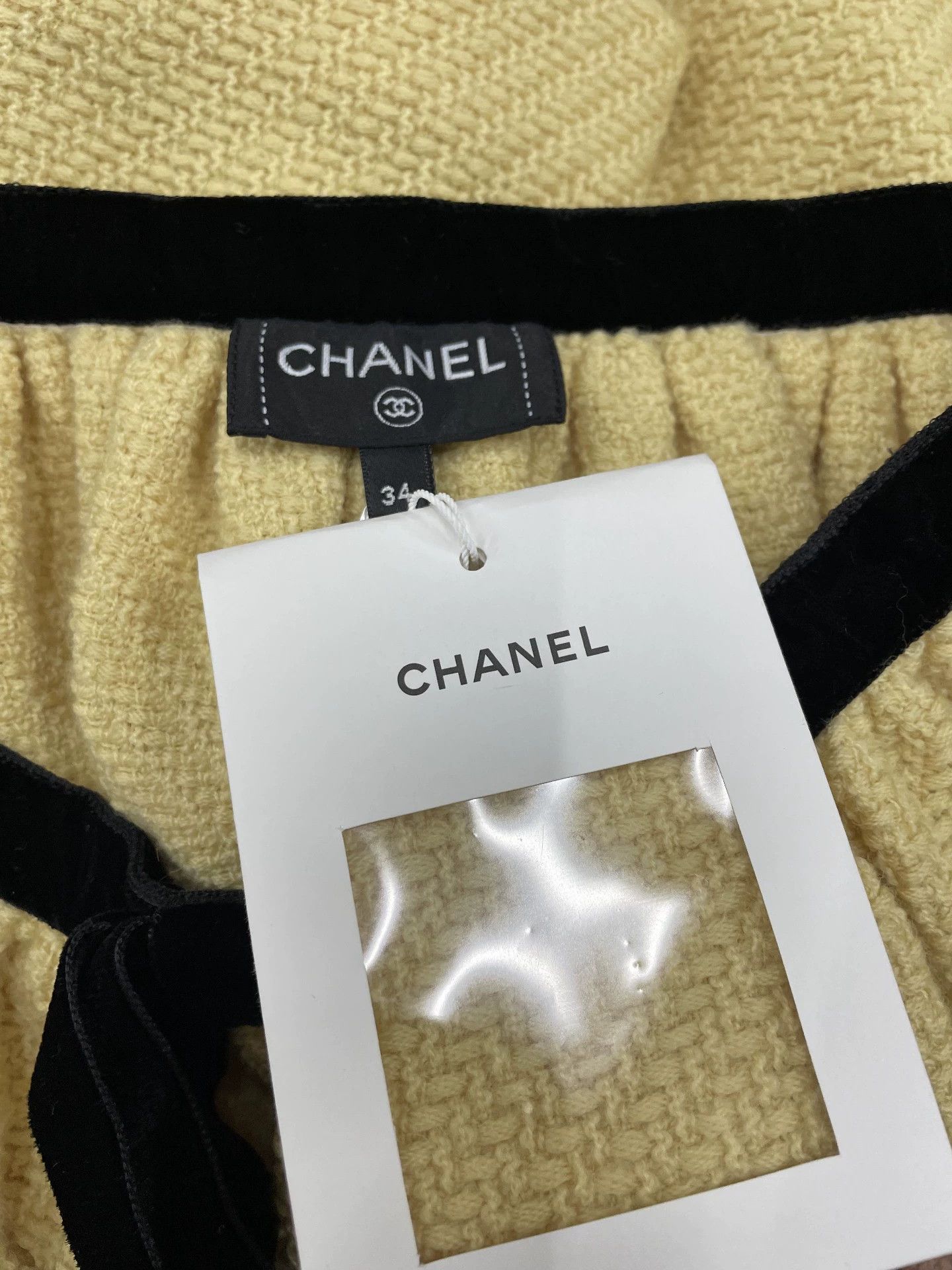Chanel Chanel Yellow Bow Mini Skirt - dmc Size US 34 / EU 50 - 5 Thumbnail