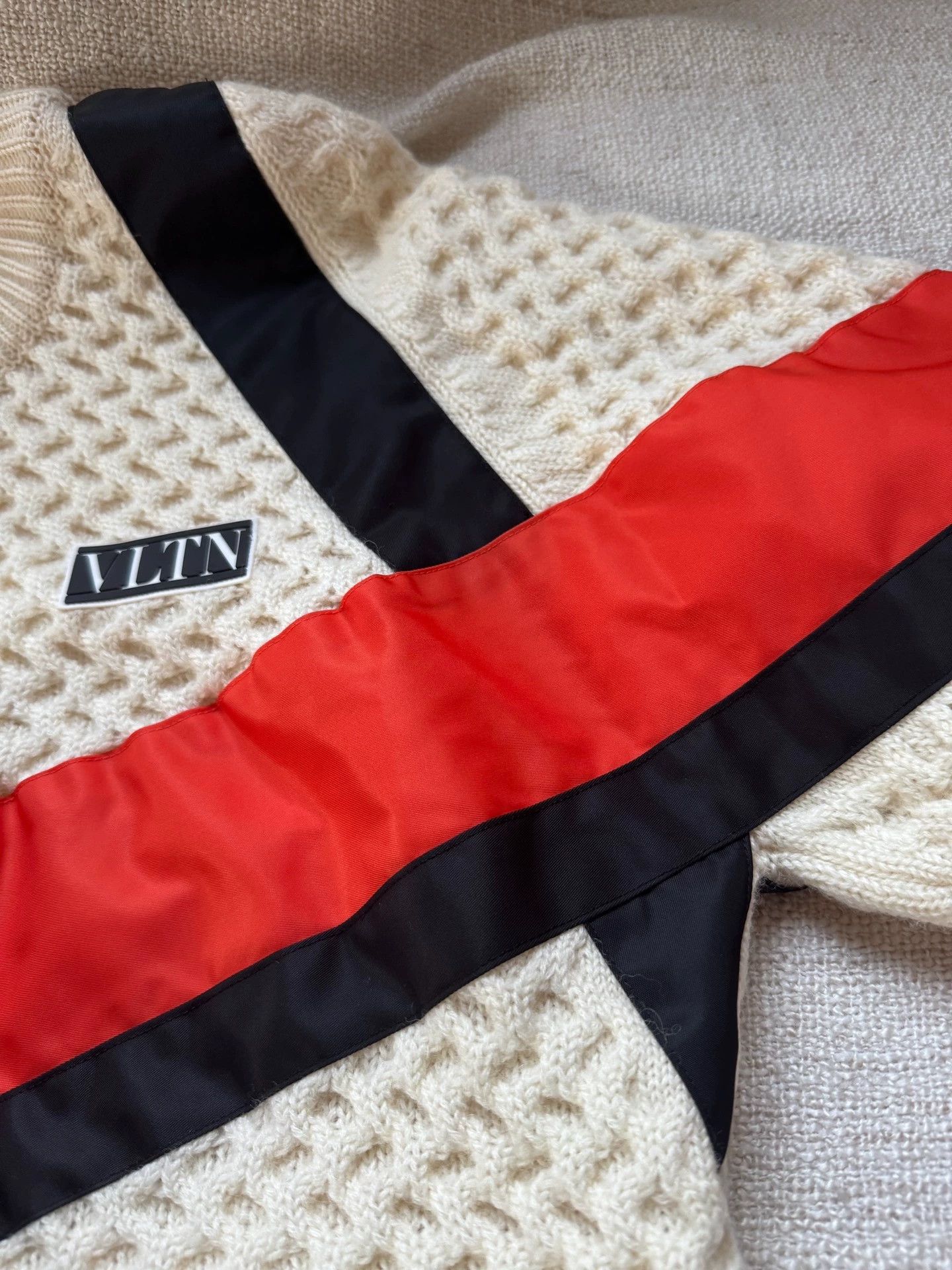 Valentino Oversize Beige Knit Sweater - dmc