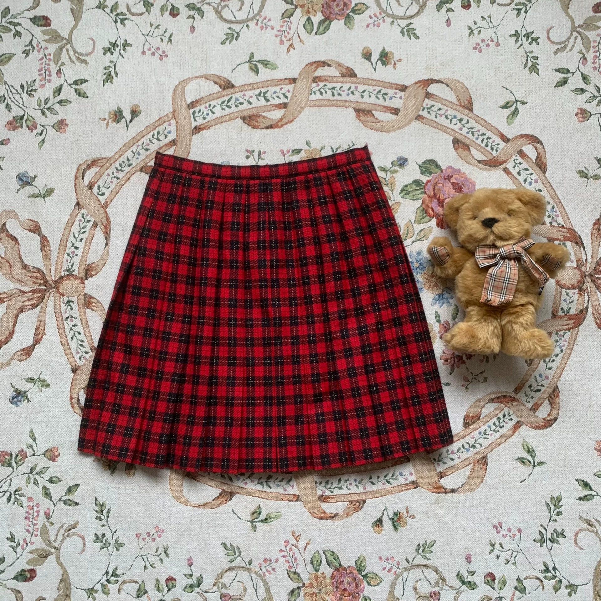 Burberry Burberry Red Plaid Pleated Skirt - dmc Size US 26 / EU 42 - 5 Thumbnail