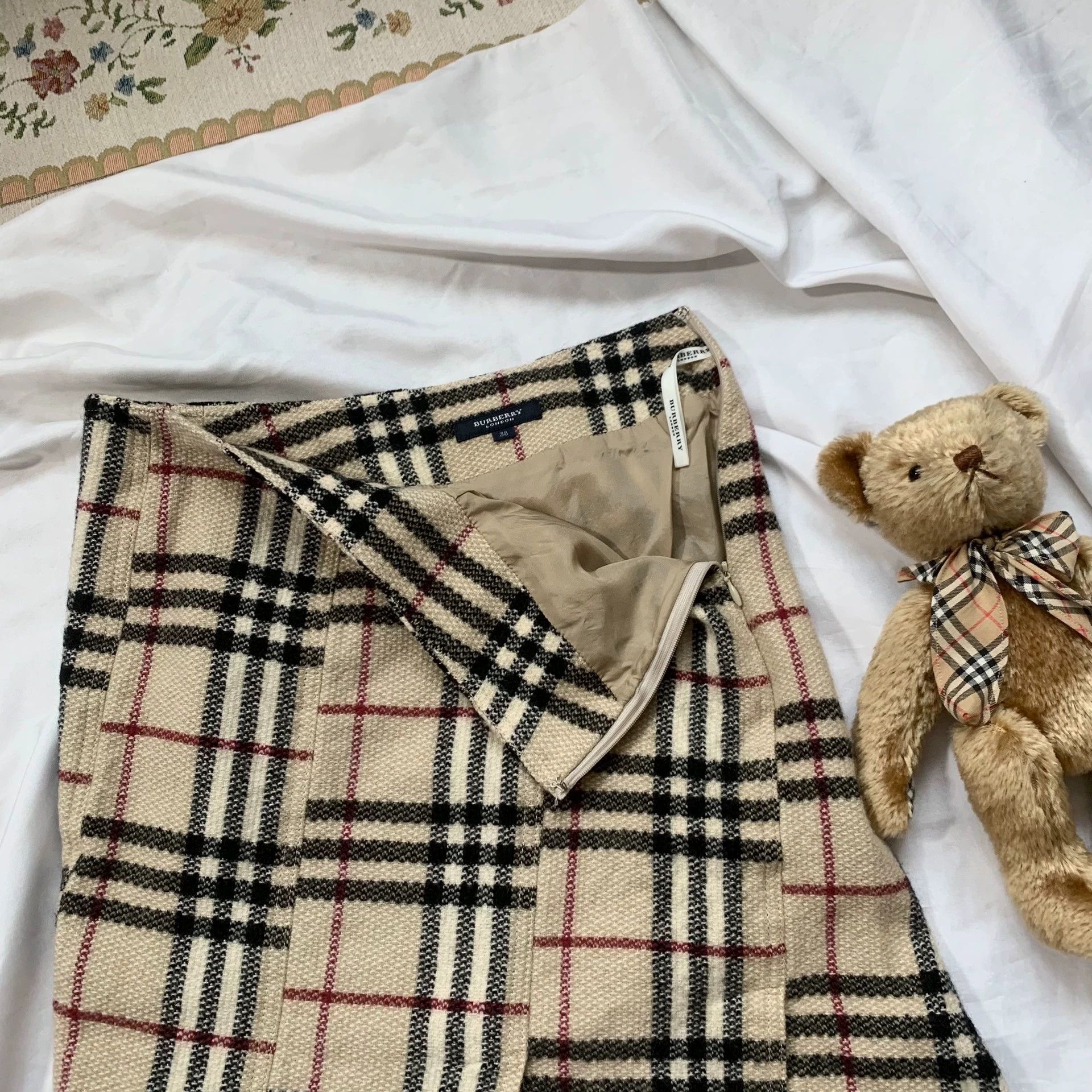 Burberry Burberry Plaid Irregular Wool Skirt - dmc Size US 28 / EU 44 - 2 Thumbnail