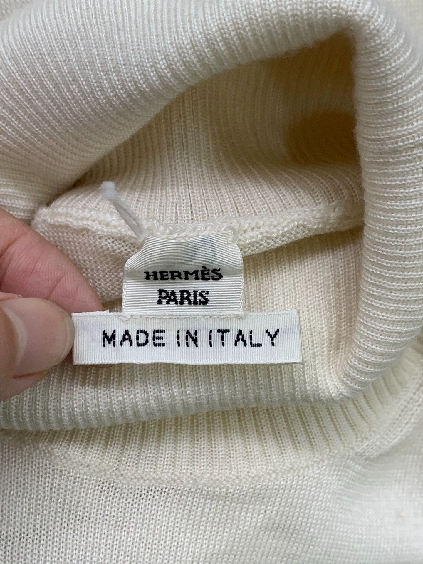 Hermes Hermes White Cashmere Turtleneck Sweater - dmc Size US M / EU 48-50 / 2 - 4 Thumbnail