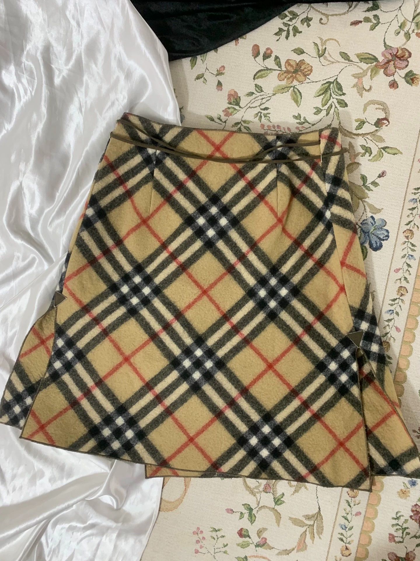 Burberry Burberry Vintage Plaid Wool Skirt - dmc Size US 28 / EU 44 - 5 Thumbnail
