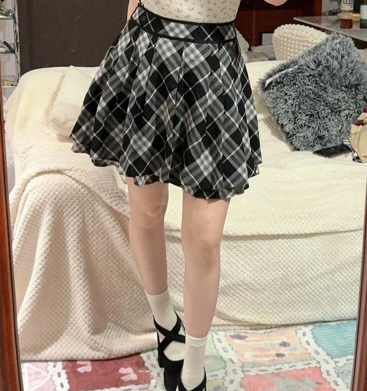 Burberry Burberry Check Pleated Mini Skirt - dmc Size US 27 - 3 Thumbnail