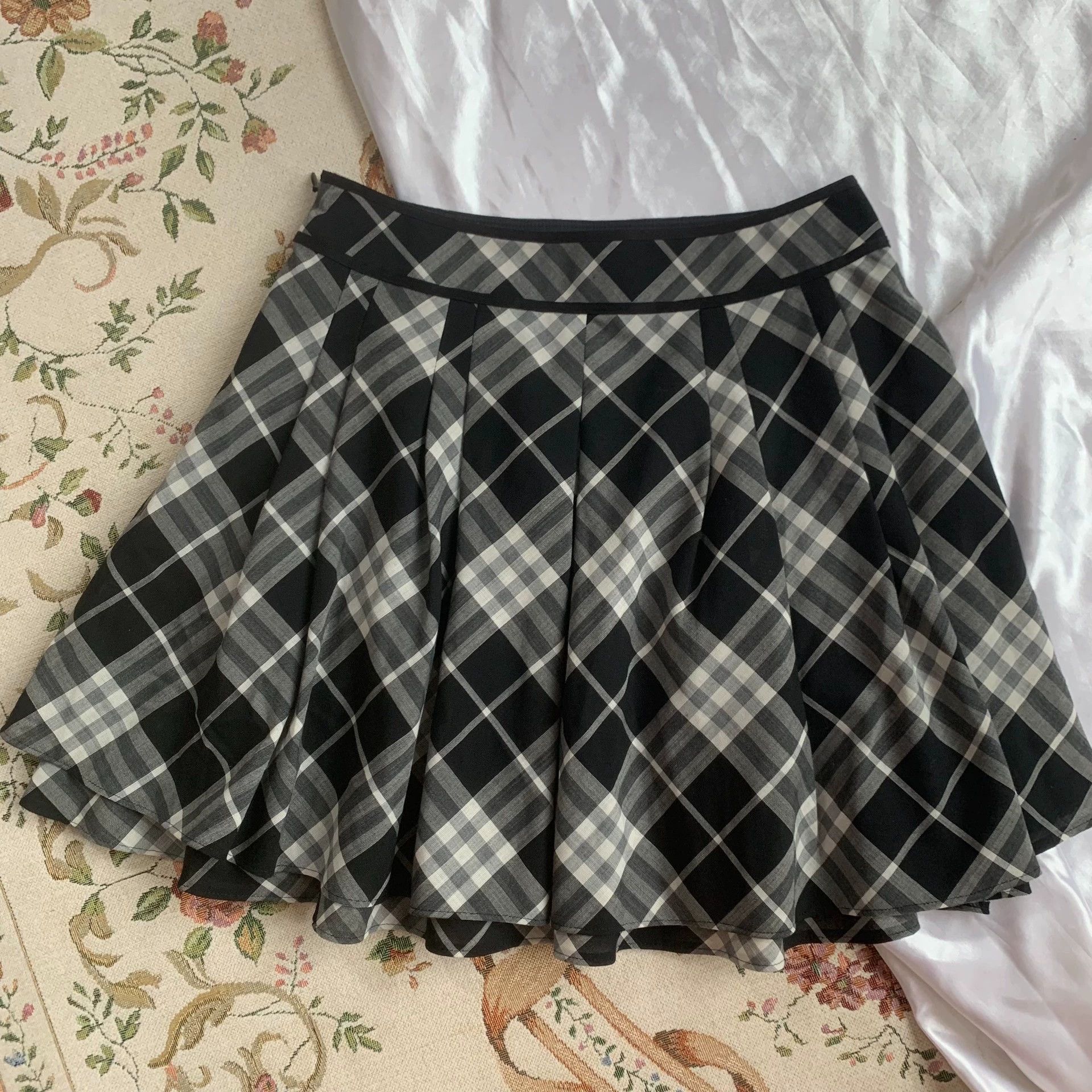 Burberry Burberry Check Pleated Mini Skirt - dmc Size US 27 - 6 Thumbnail