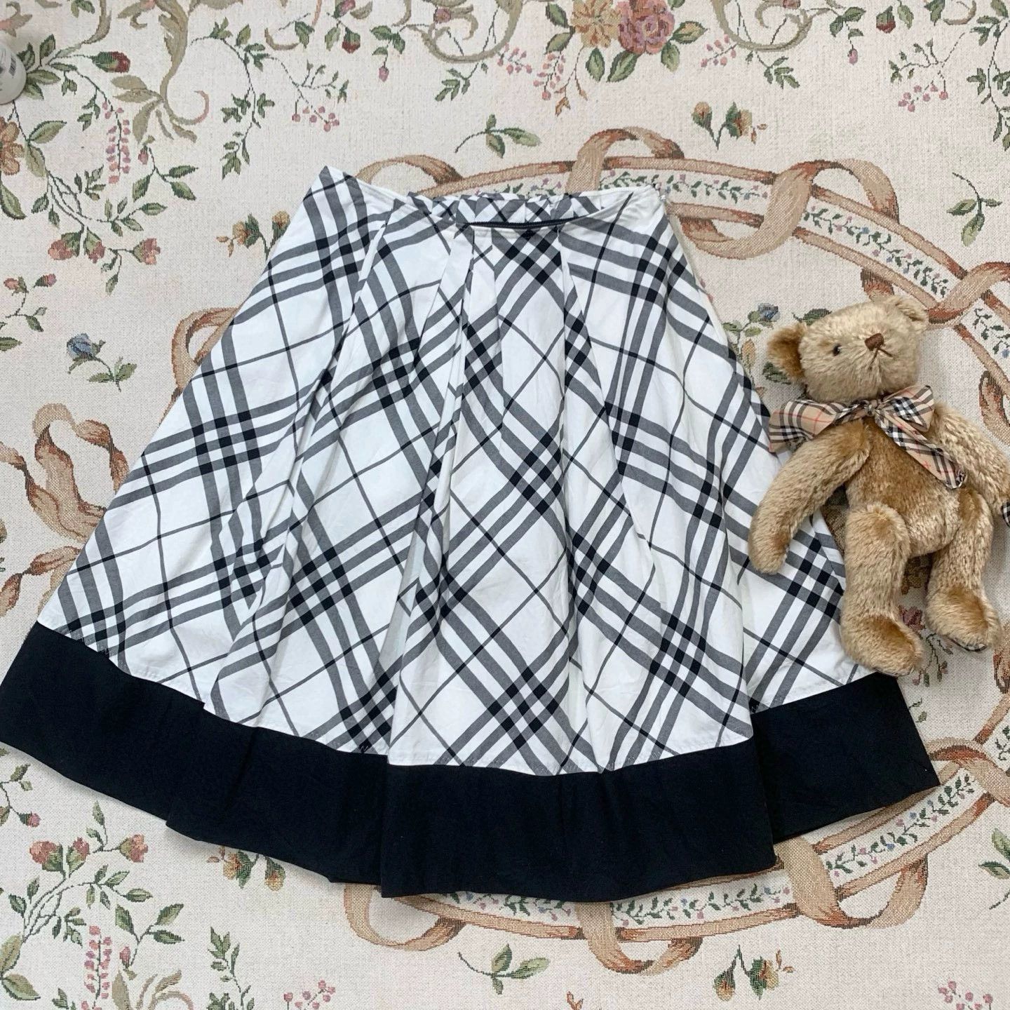 Burberry Burberry Vintage Plaid Skirt - dmc Size US 26 / EU 42 - 4 Thumbnail