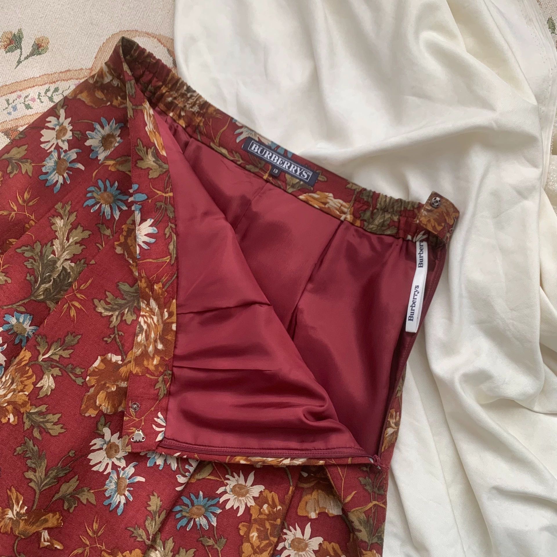 Burberry Burberry Vintage Floral Wool Skirt - dmc Size US 28 / EU 44 - 2 Thumbnail
