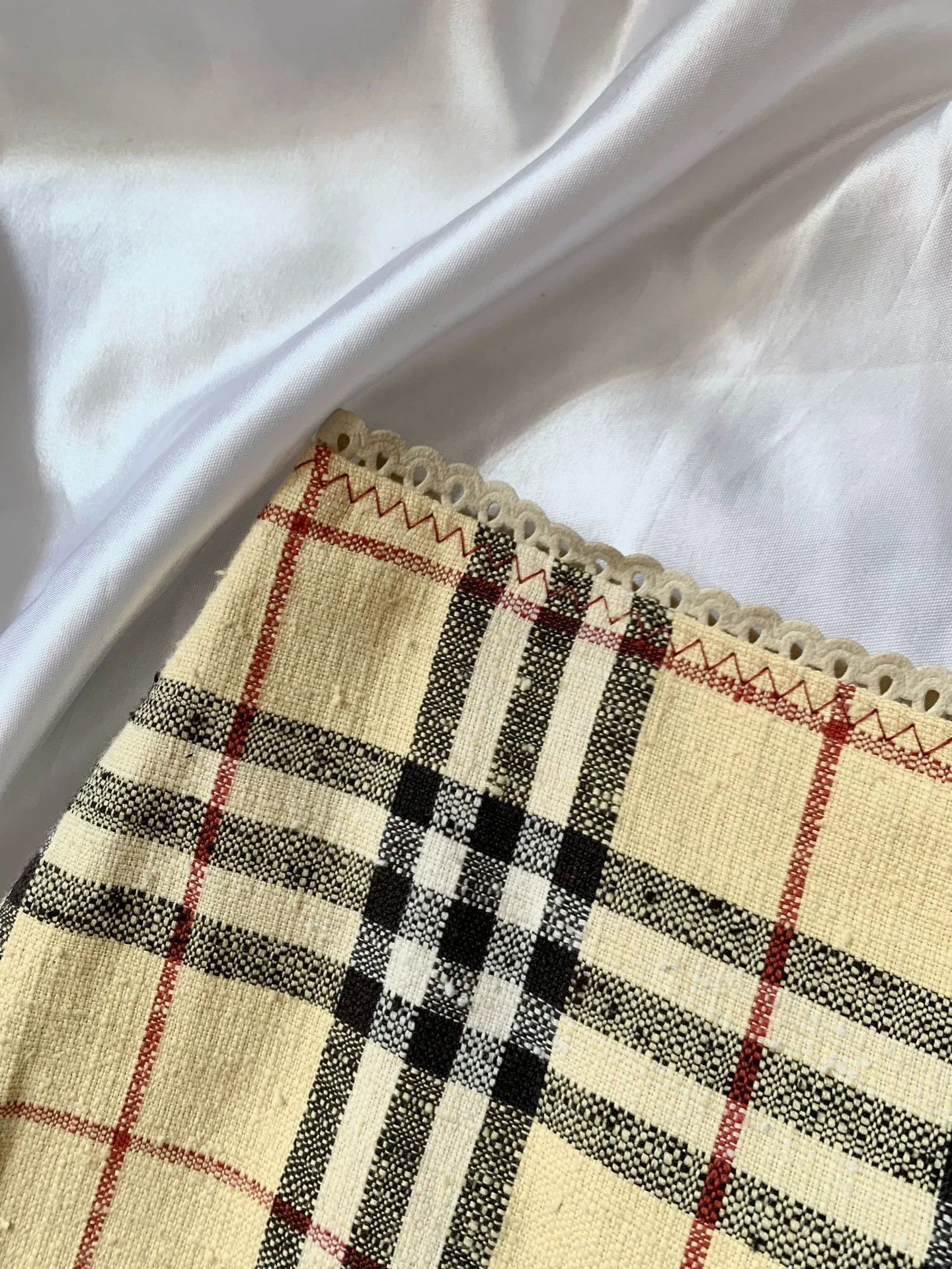 Burberry Burberry Check Ruffle Trim Skirt - dmc Size US 26 / EU 42 - 3 Thumbnail