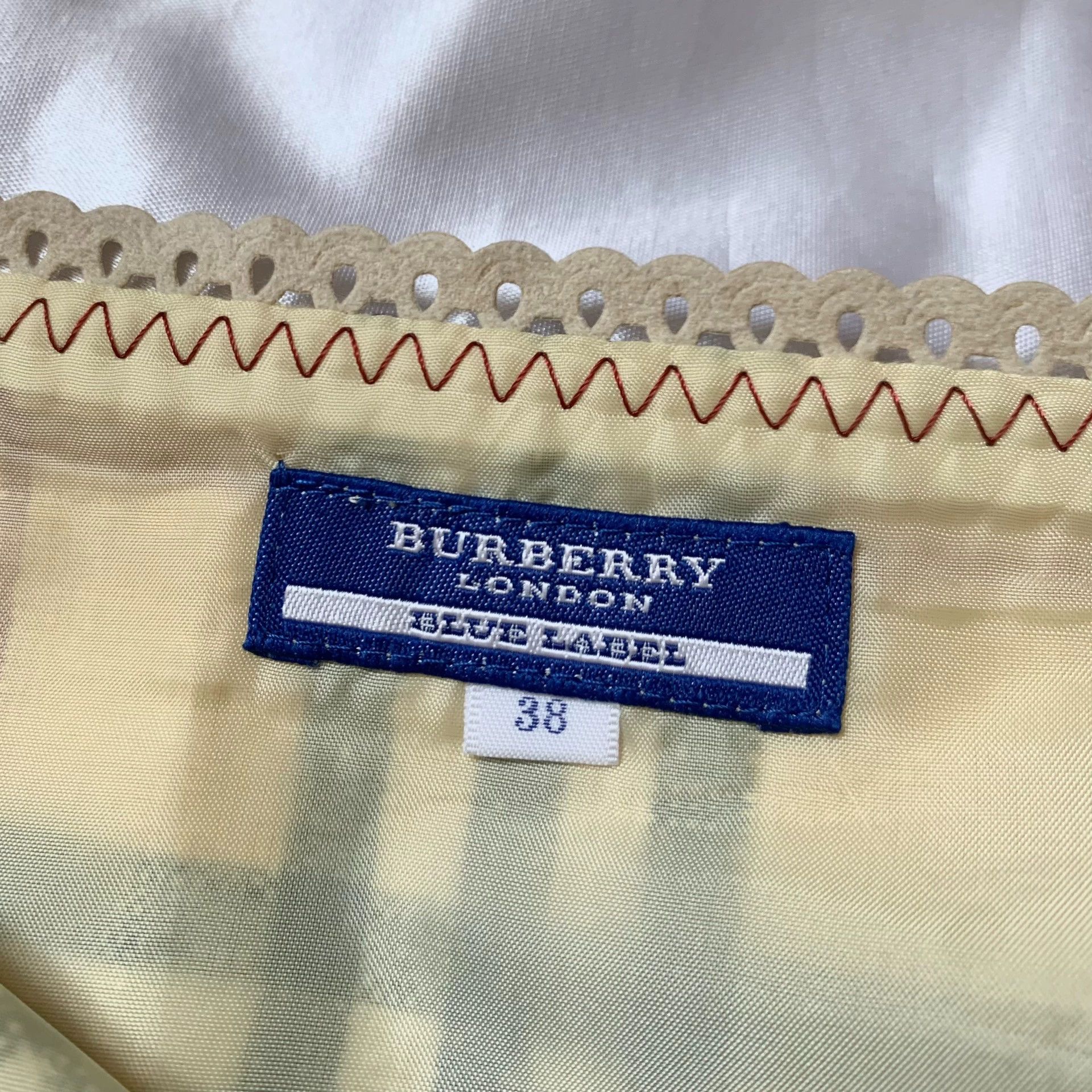 Burberry Burberry Check Ruffle Trim Skirt - dmc Size US 26 / EU 42 - 6 Thumbnail