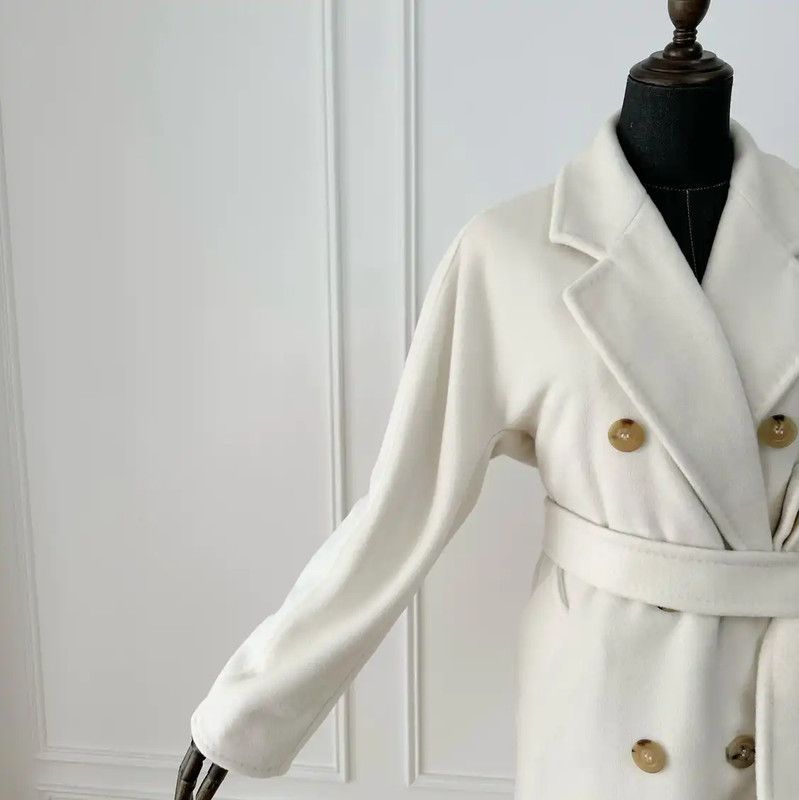 Max Mara MaxMara Women's White Coat with Belt 0089 Size M / US 6-8 / IT 42-44 - 7 Thumbnail