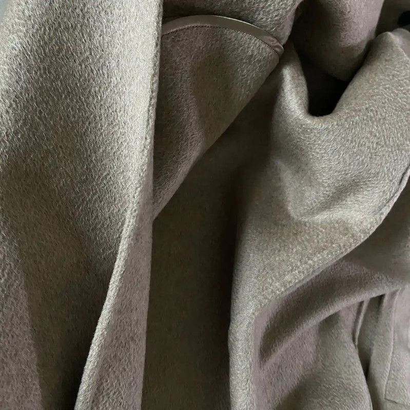Max Mara MaxMara Cashmere Coat in Beige for Women 0089 Size L / US 10 / IT 46 - 4 Thumbnail