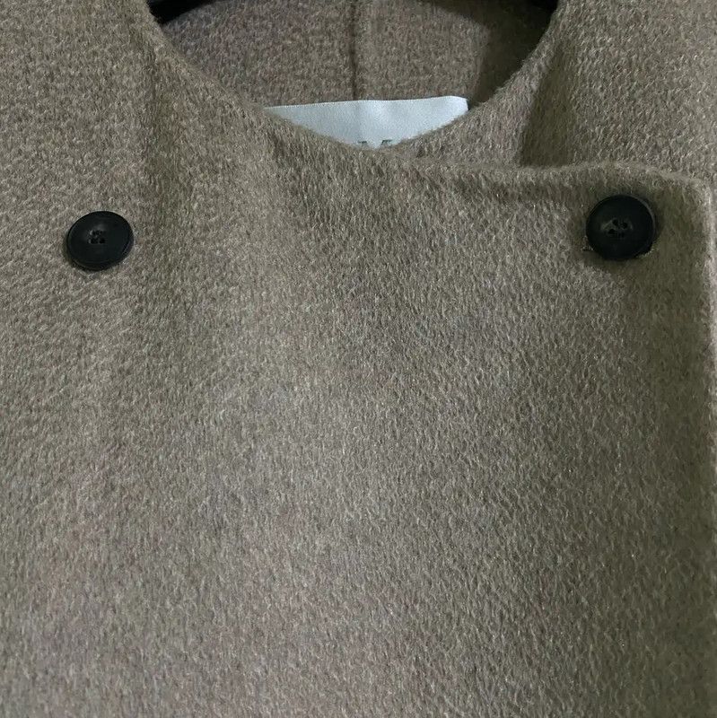 Max Mara MaxMara Cashmere Coat in Beige for Women 0089 Size L / US 10 / IT 46 - 3 Thumbnail