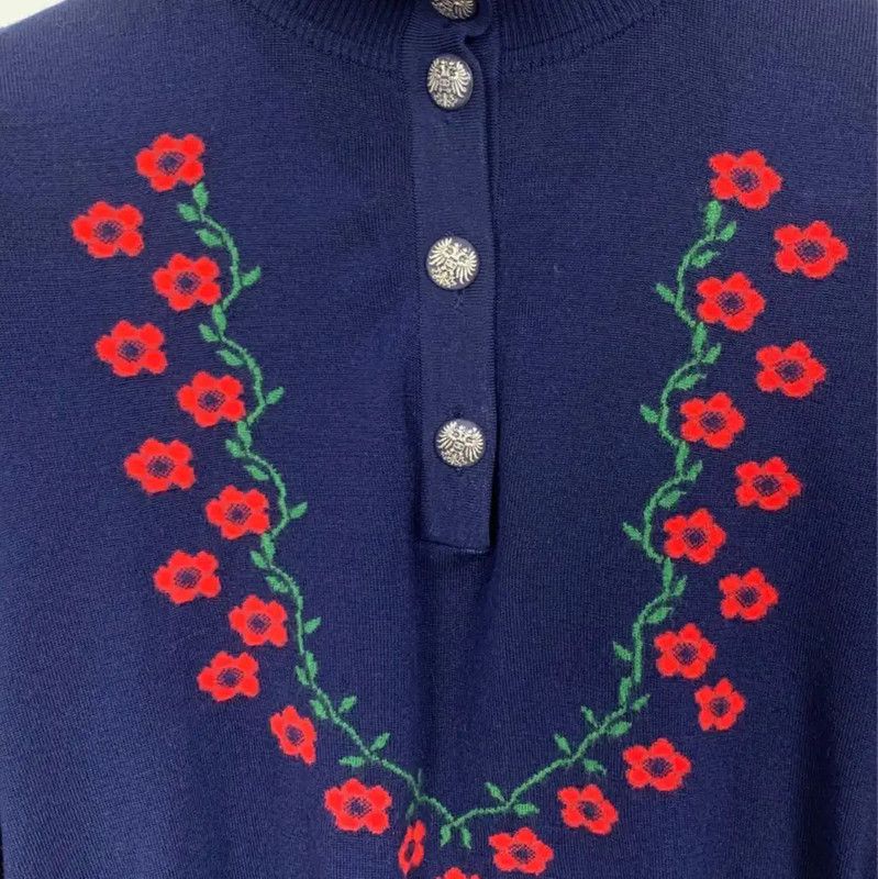 Chanel Chanel Embroidered Navy Wool Pullover Sweater 0089 Size XXS / US 00 / IT 34 - 3 Thumbnail