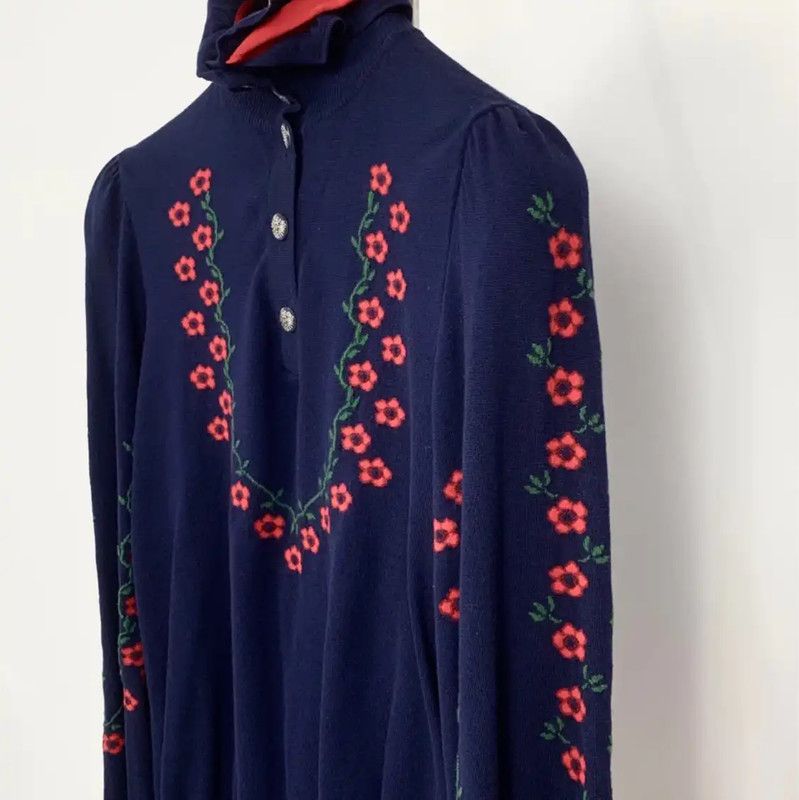 Chanel Chanel Embroidered Navy Wool Pullover Sweater 0089 Size XXS / US 00 / IT 34 - 4 Thumbnail