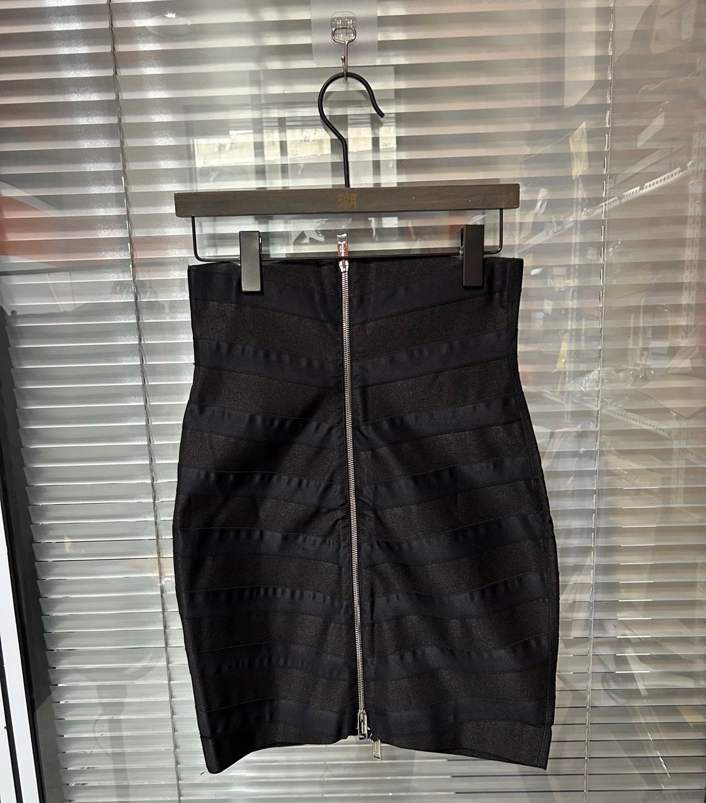 Burberry Burberry Black Zip Double-Sided Skirt - dmc Size US 28 / EU 44 - 3 Thumbnail
