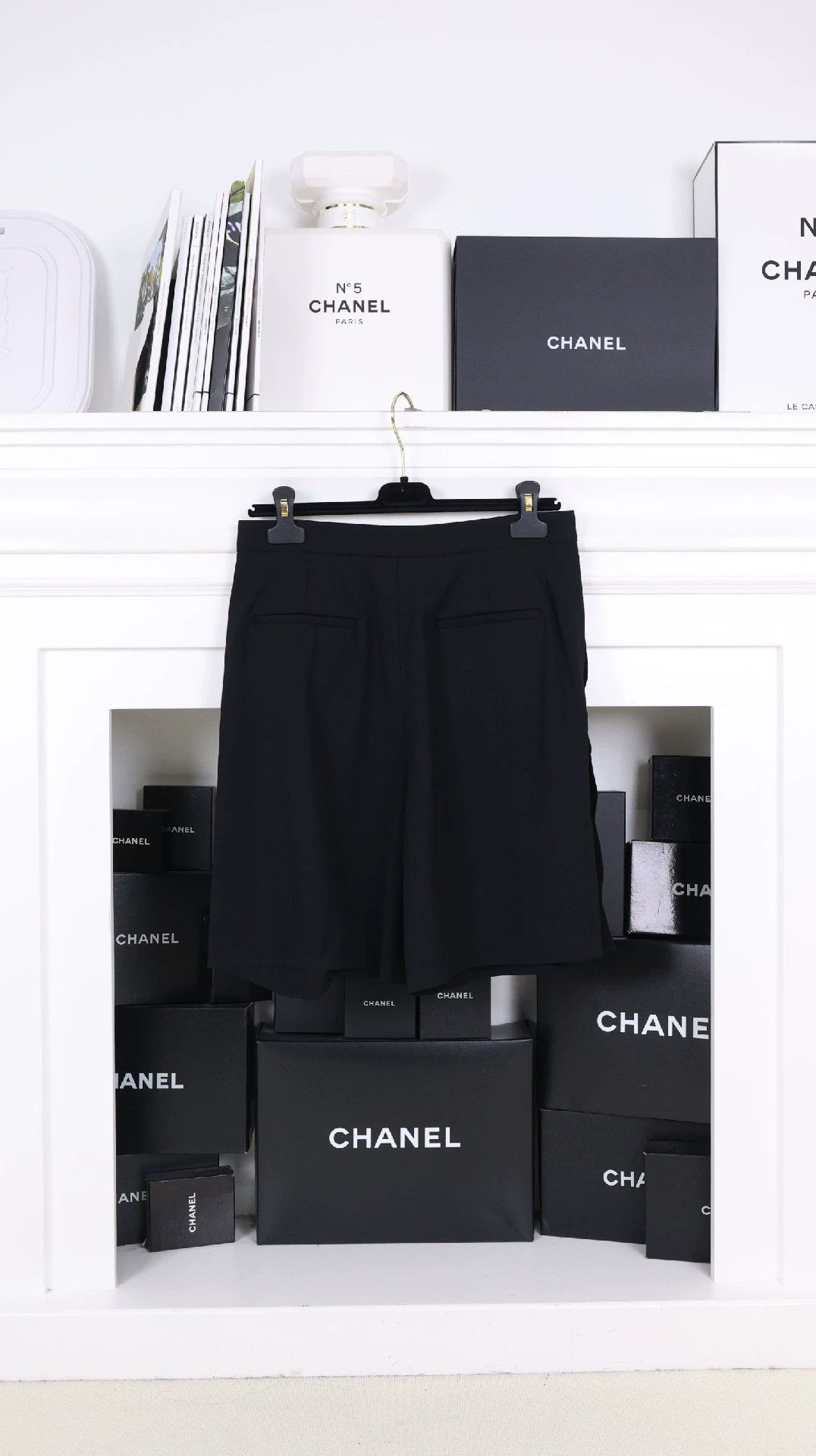 Valentino Red Valentino Black Side Button Shorts - dmc Size US 31 - 2 Thumbnail