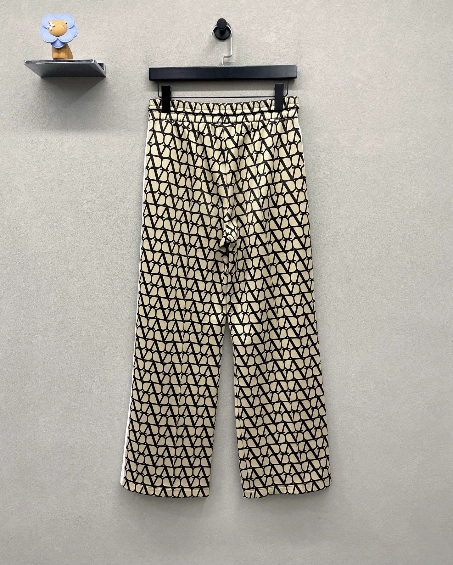 Valentino Valentino FW23 Letter Print Set - dmc Size US S / EU 44-46 / 1 - 5 Thumbnail