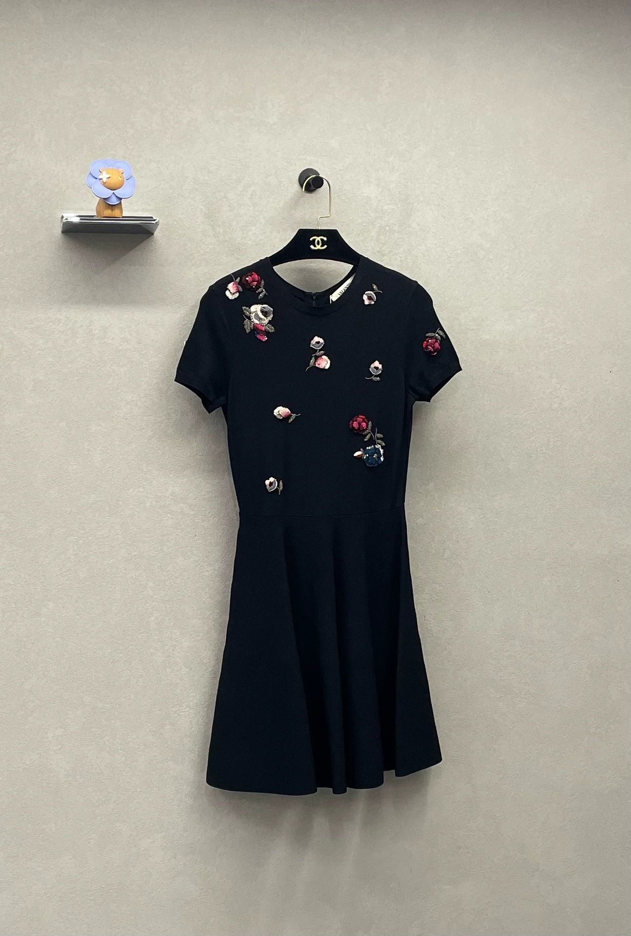 Valentino Valentino Embroidered Stretch Fabric Dress - dmc Size US S / EU 44-46 / 1 - 2 Thumbnail
