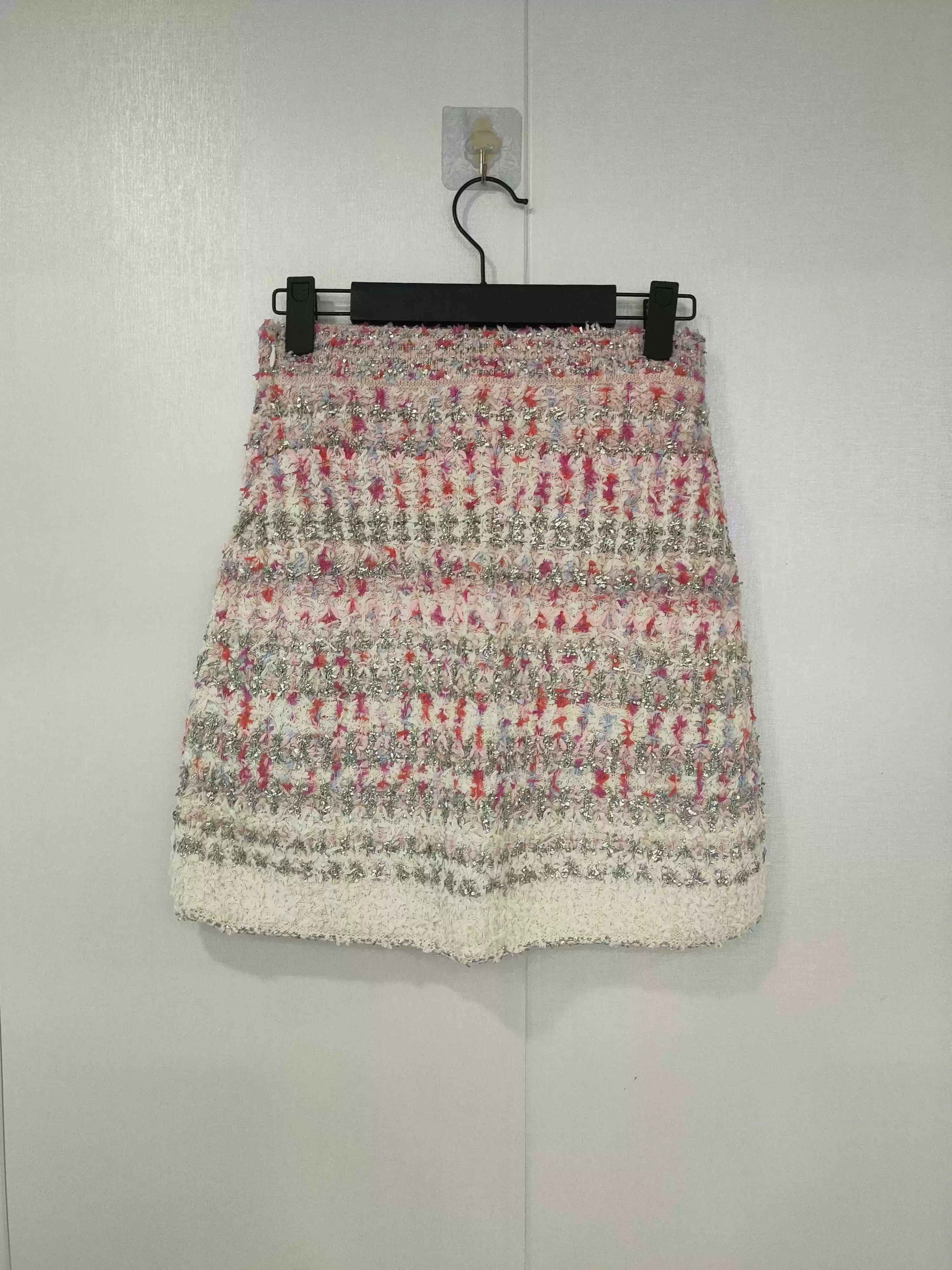 Chanel Chanel Pink Gradient Sequin Skirt - dmc Size US 26 / EU 42 - 2 Thumbnail