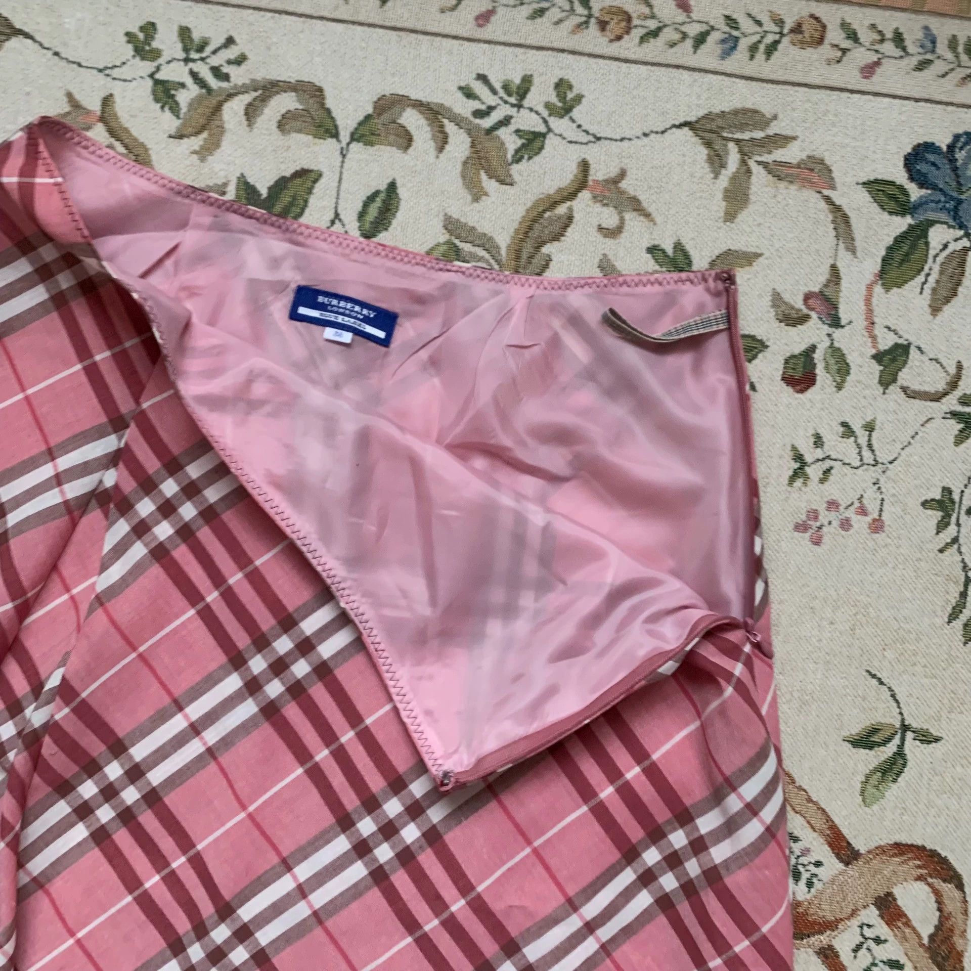 Burberry Burberry Pink Irregular Wool Skirt - dmc Size US 38 / EU 54 - 6 Thumbnail
