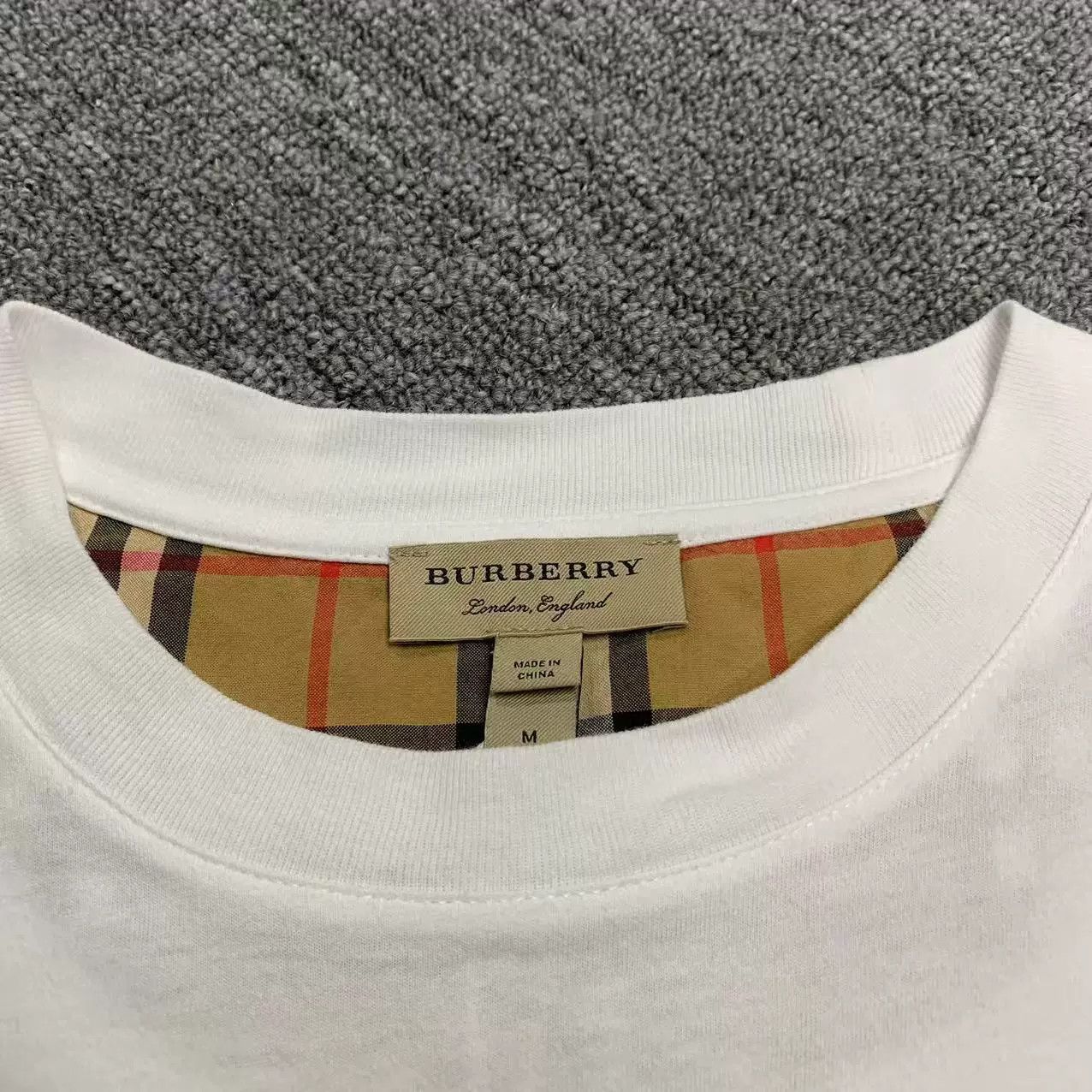 Burberry Burberry Check Sleeve Loose T-Shirt - dmc Size US M / EU 48-50 / 2 - 3 Thumbnail