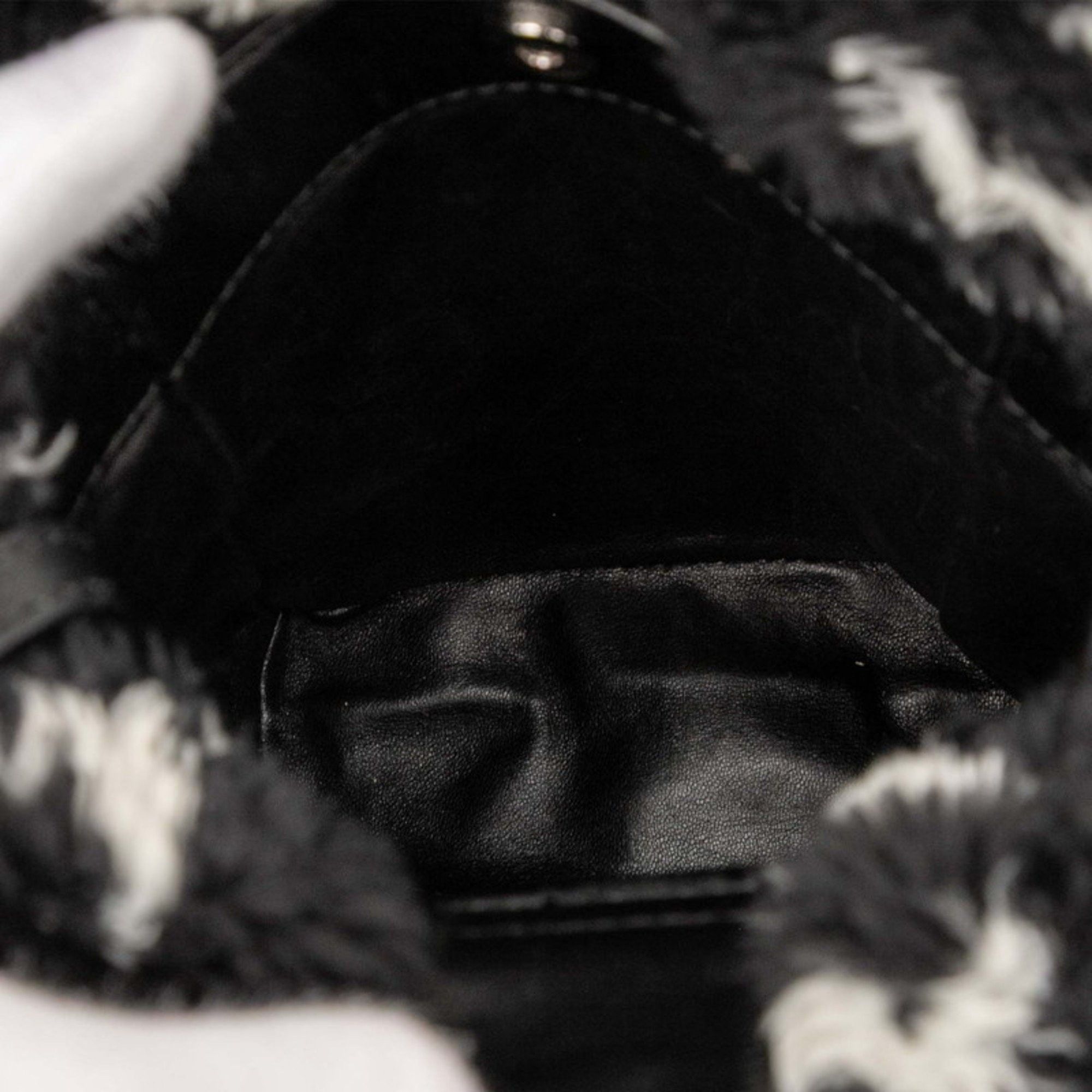 Balenciaga Balenciaga Everyday Handbag/Shoulder Bag 596564 Black Faux Fur and Leather Women's BALENCIAGA Size ONE SIZE - 4 Thumbnail