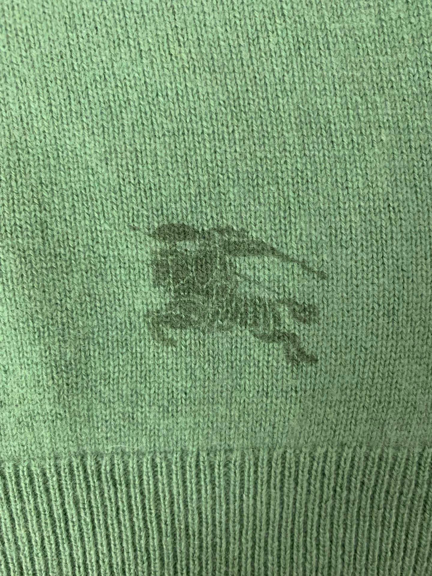 Burberry Burberry Solid Color Sweater M - dmc Size US M / EU 48-50 / 2 - 3 Thumbnail