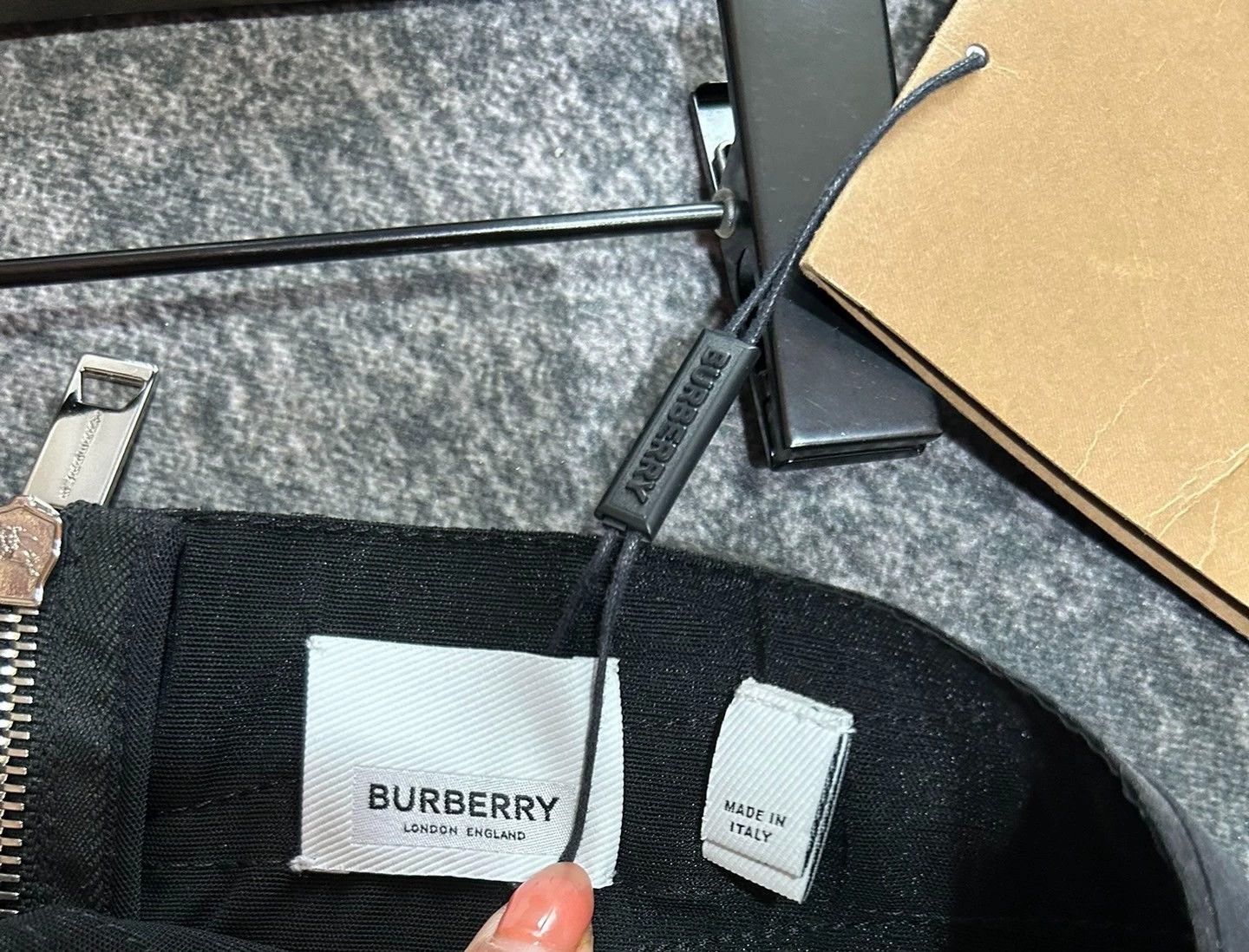 Burberry Burberry Black Zip-Up Mini Skirt - dmc Size US 28 / EU 44 - 5 Thumbnail