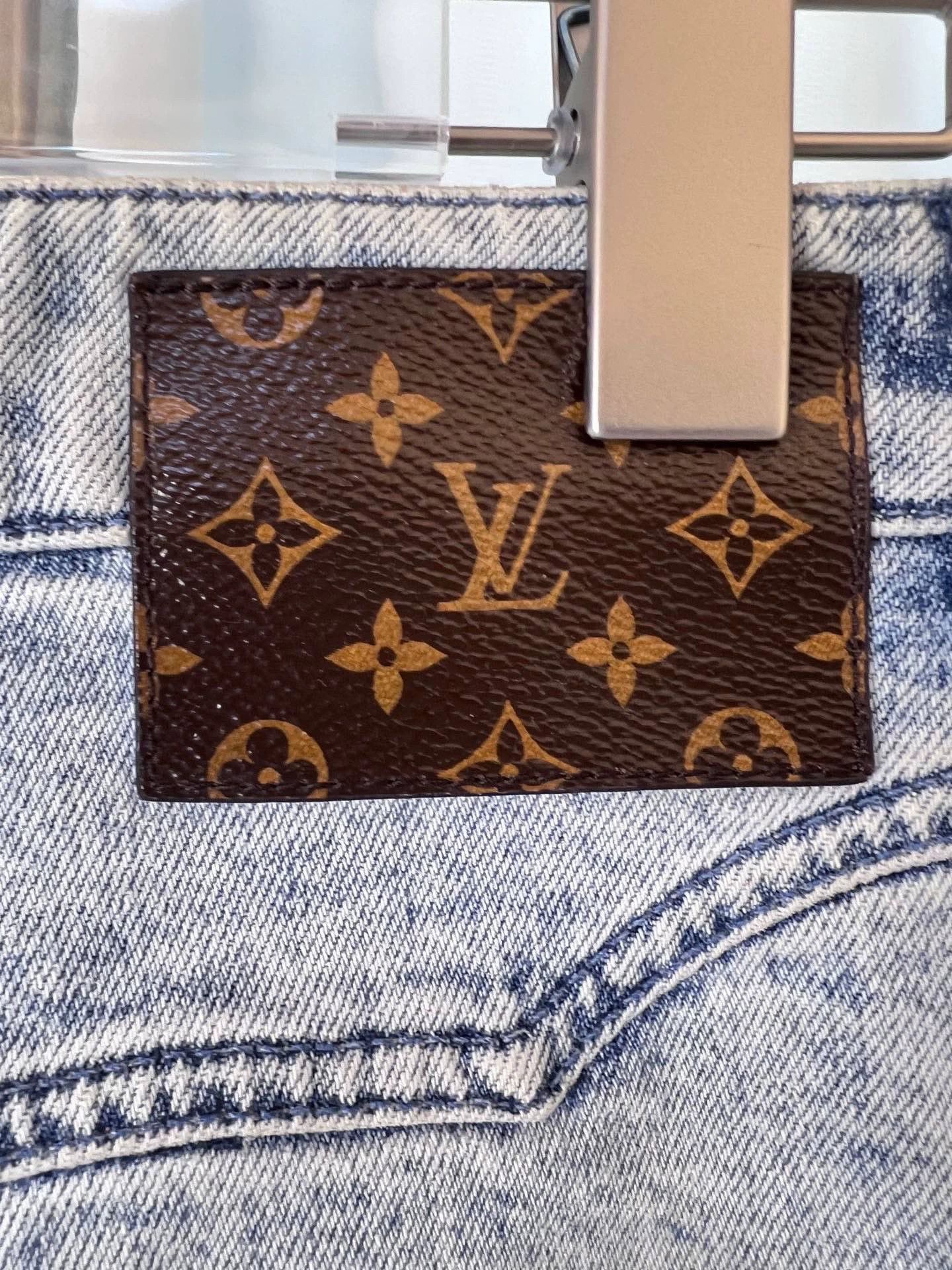 Louis Vuitton Louis Vuitton Monogram Light Denim Jeans - dmc Size US 34 / EU 50 - 7 Thumbnail