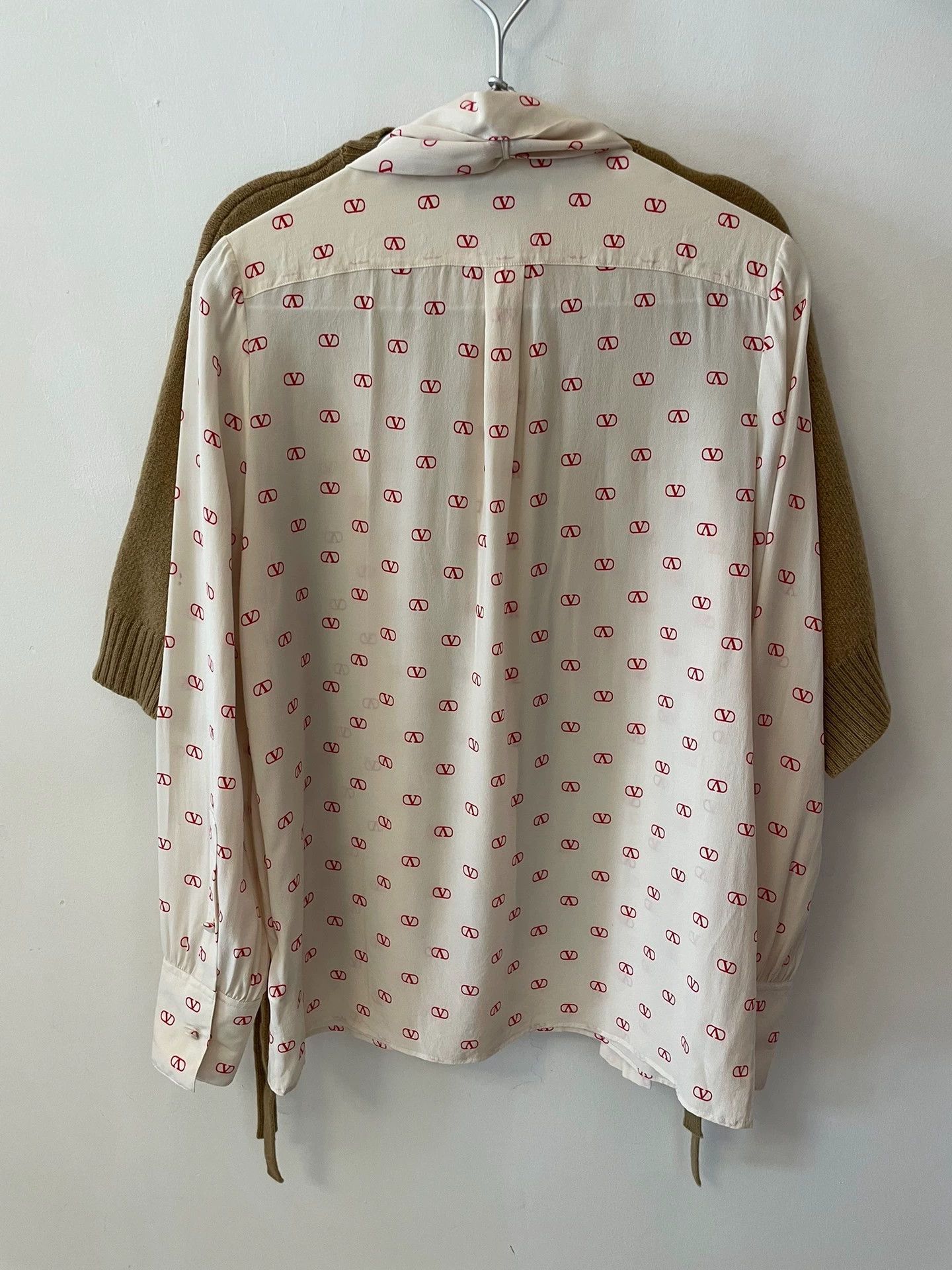 Valentino Valentino V Logo Silk Shirt - dmc Size US S / EU 44-46 / 1 - 2 Thumbnail